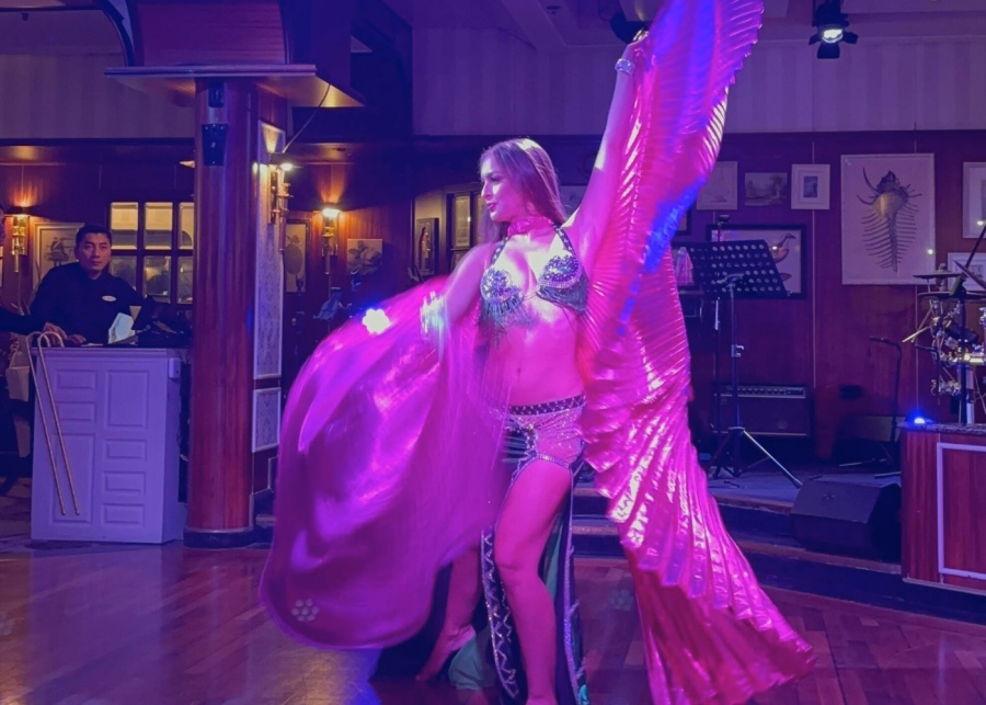 belly dancing performance