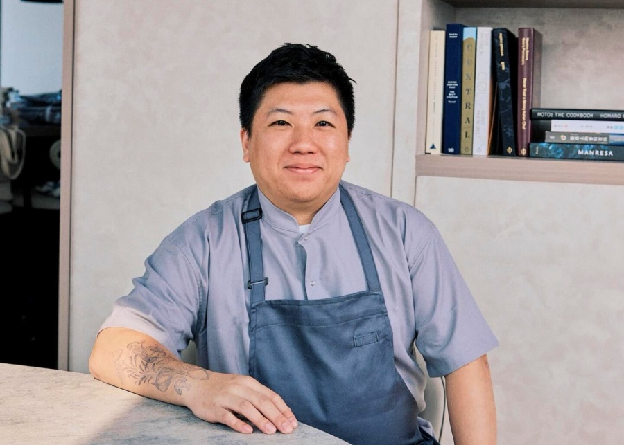 aera hong kong review location 