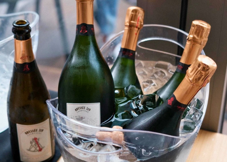 best deals in hong kong september aroma wine bistro