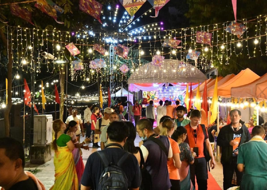 night market Bangkok | Ong Ang Walking Street