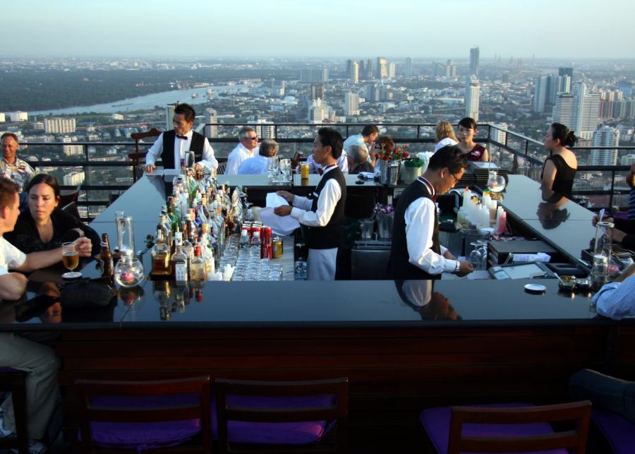 rooftop bar bangkok| Moon Bar